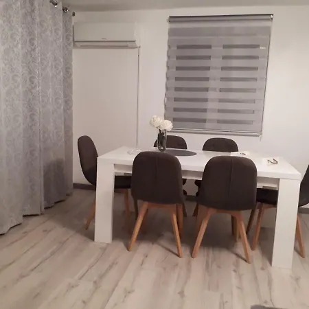 Jole 1 Apartment *