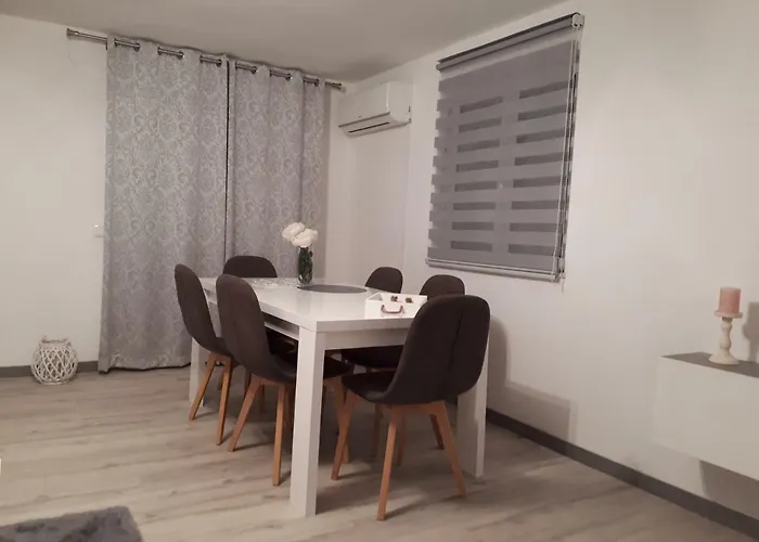 Apartment Jole 1 *